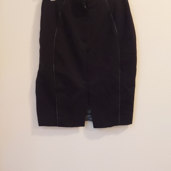 H & M Color Block Mini Pencil Skirt with Faux Leather Trim, Size 4 - Picture 3 of 7